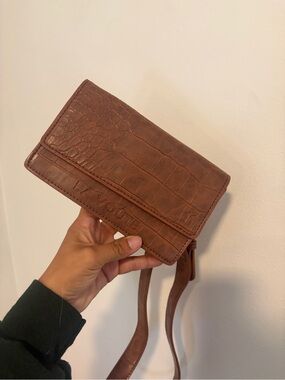 La Voûte Brown Croc-Embossed Belt Bag